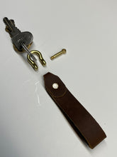 Load image into Gallery viewer, Leather Brass shackle fob
