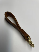 Load image into Gallery viewer, Leather Brass shackle fob